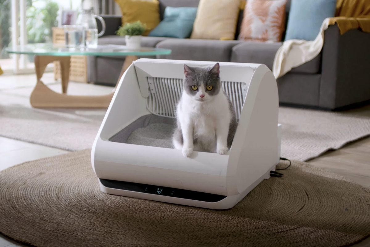 Clever self cleaning litter box takes the stench out of managing